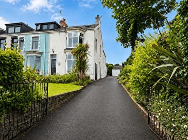 Apartment for rent in Newton, Wales