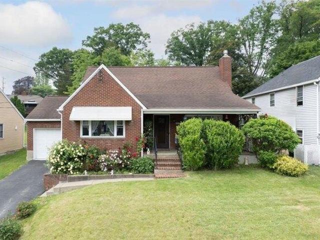 House for sale in Endwell
