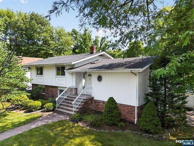 House for sale in Englewood Cliffs, New Jersey