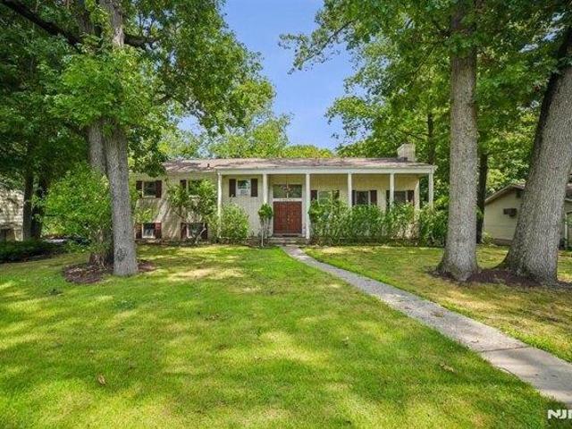 House for sale in Tenafly, New Jersey