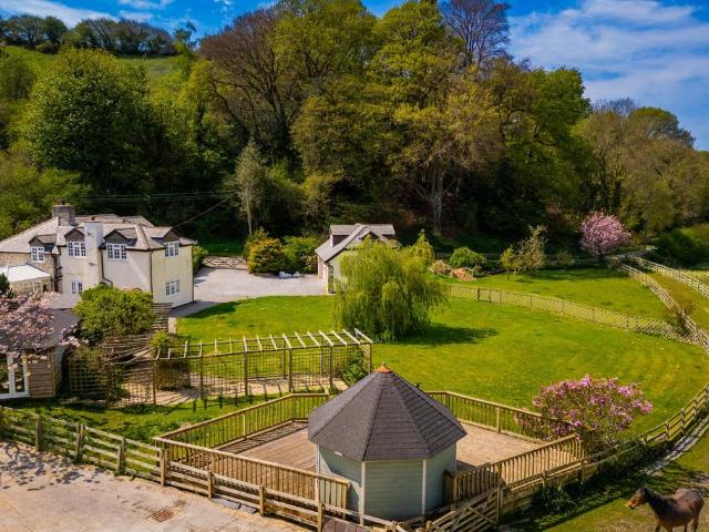 House for sale in Nannerch