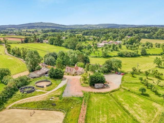 House for sale in Bromsberrow Heath, Gloucestershire