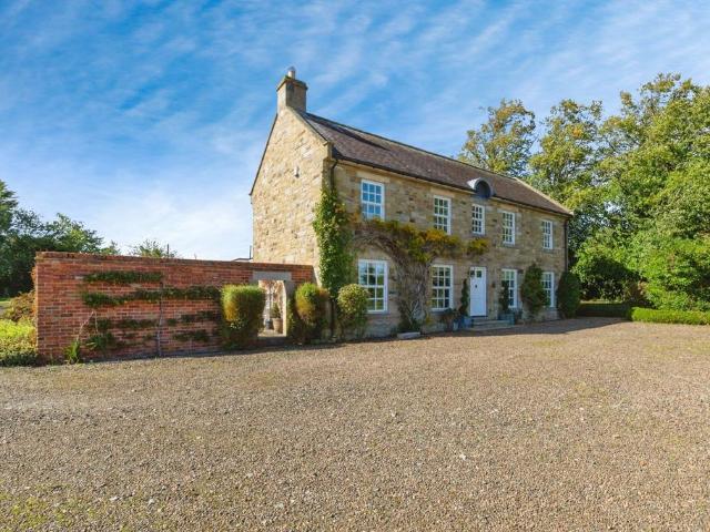 House for sale in Longframlington, Northumberland