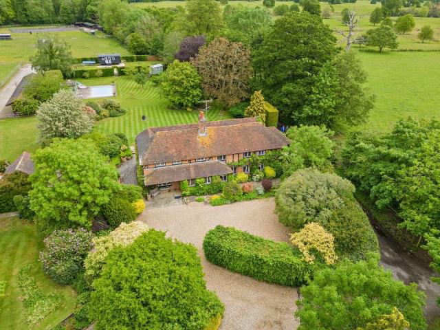 House for sale in Hart, Hampshire