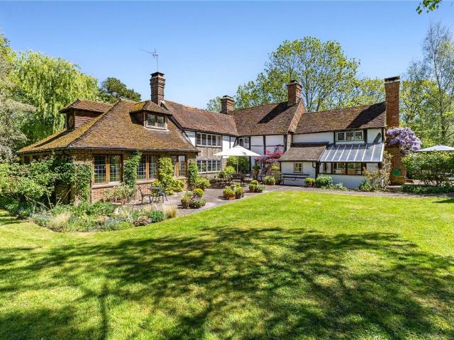 House for sale in Hillview, Surrey