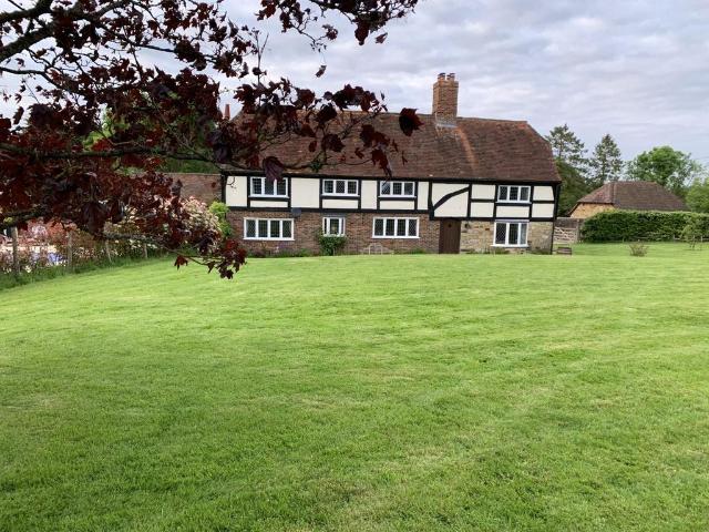 House for sale in Ewhurst, Heathlands