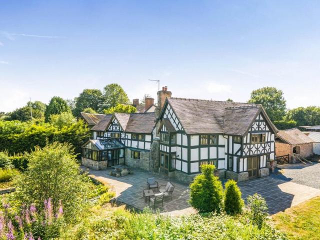 House for sale in Pembridge