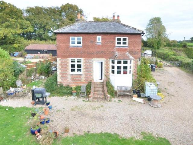 House for sale in Ewhurst, Heathlands