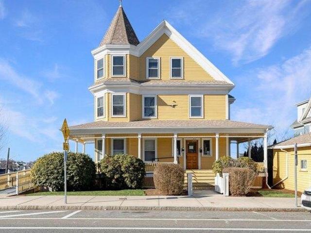 House for sale in Everett, Massachusetts