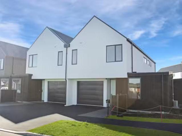 House for rent in Chaslands, Canterbury