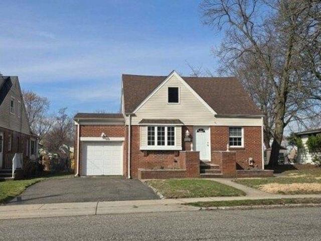 House for sale in Fair Lawn, New Jersey