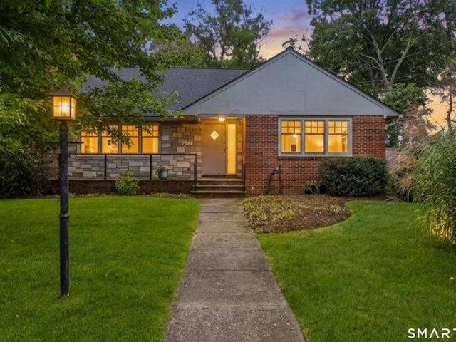 House for sale in Melville Village, Fairfield