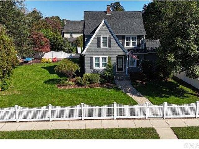 House for sale in Stratfield, Fairfield