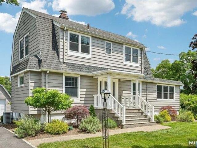 House for sale in Fairfield, New Jersey