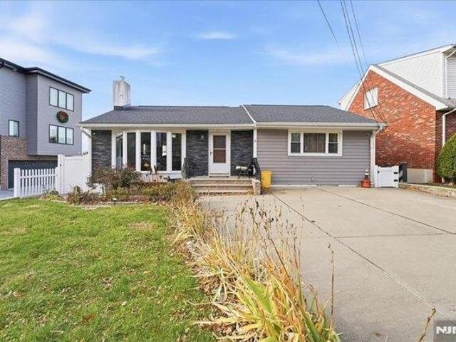 House for sale in Fairview, New Jersey