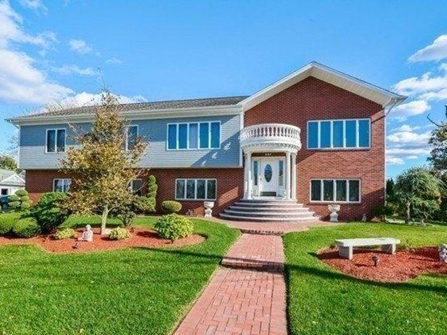 House for sale in Bristol, Massachusetts