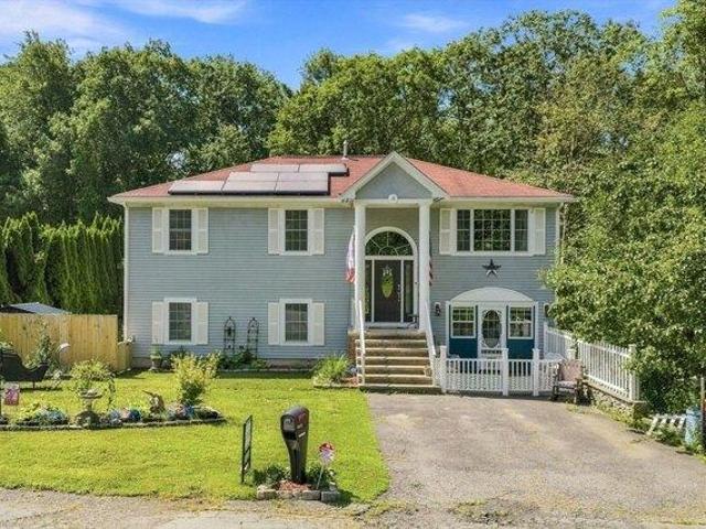House for sale in Bristol, Massachusetts