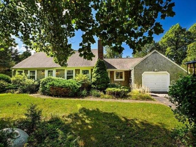 House for sale in Saconesset Hills, Falmouth