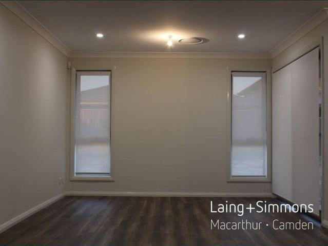 House for rent in Gregory Hills, Sydney