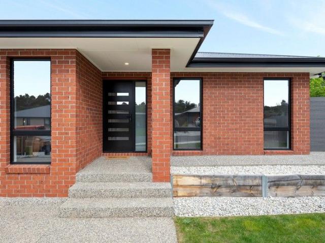 House for rent in Howrah, Tasmania