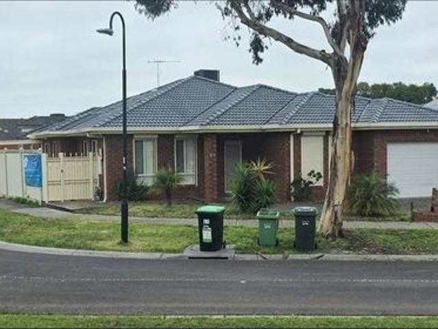 House for rent in Roxburgh Park, Melbourne