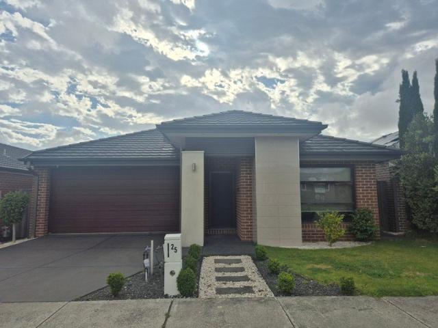 House for rent in Highgrove, Melbourne