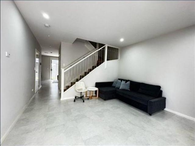 Townhouse for rent in Sydney, New South Wales