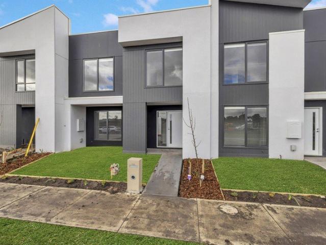 Townhouse for rent in Camerons Creek, Victoria