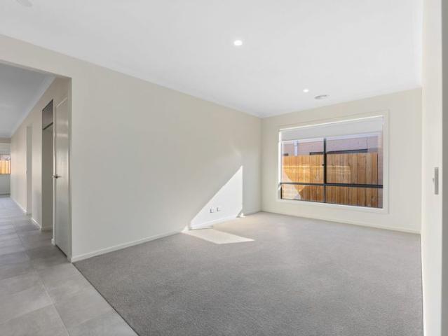 House for rent in Warralily Grange, Geelong