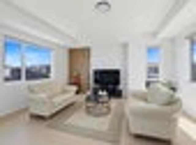 House for sale in Chaslands, Canterbury