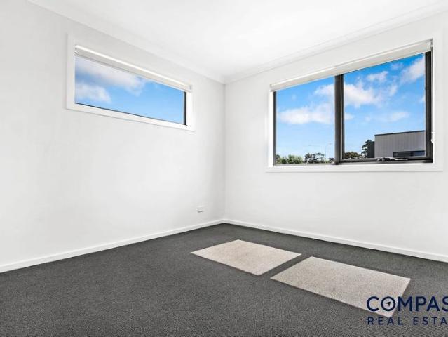 Townhouse for rent in Camerons Creek, Victoria