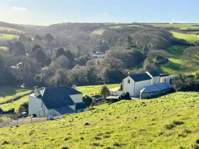 Farm for sale in Penwortha, Penwartha Coombe