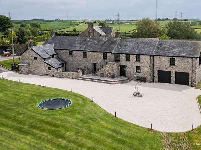 Farm for sale in Welsh St. Donats, Ystradowen