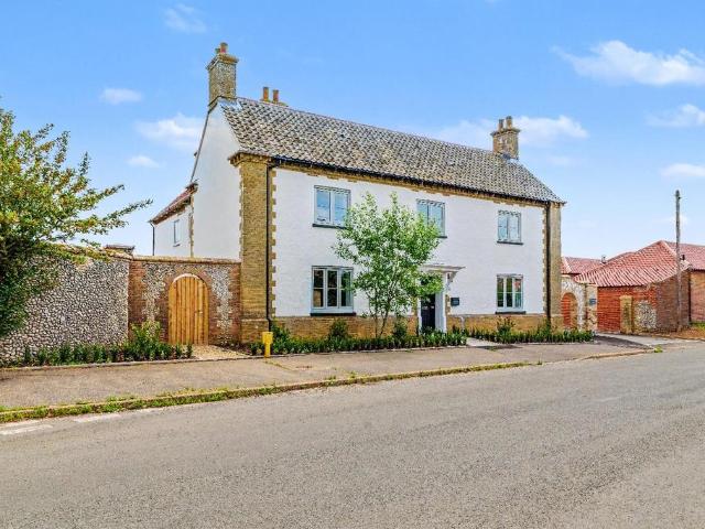 House for sale in East Tuddenham, Norfolk
