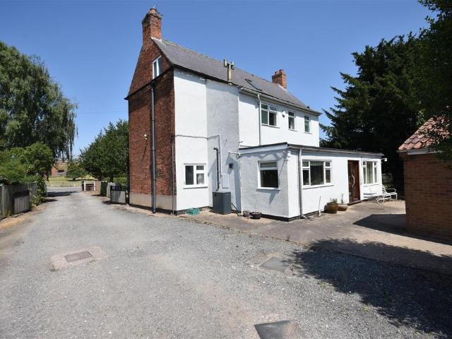House for sale in Alverton, East Midlands