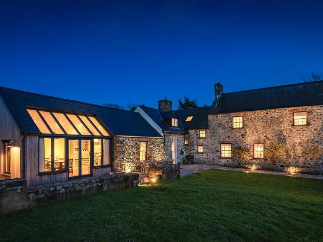 House for sale in Middle Mill, Wales