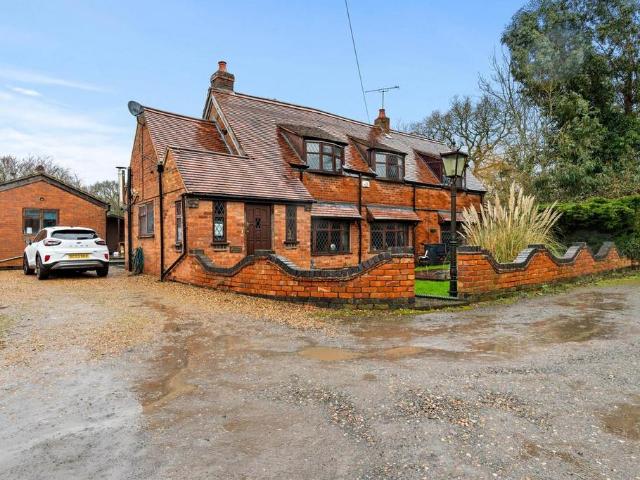 House for sale in West Midlands