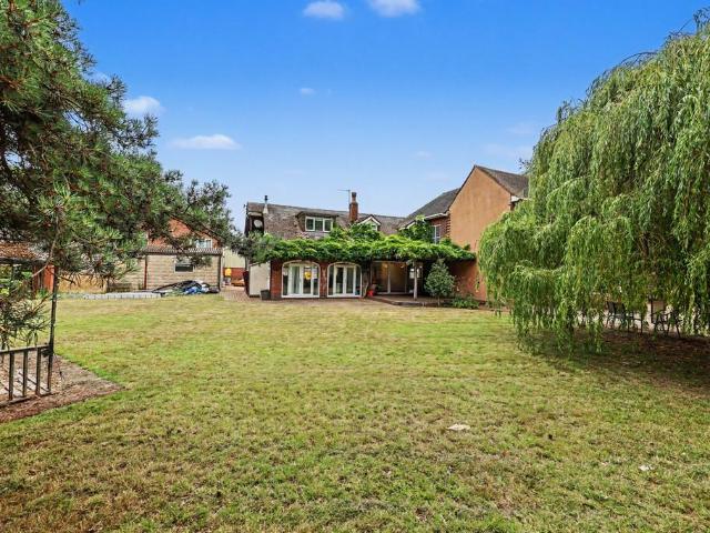 House for sale in Stonydelph, Kettlebrook