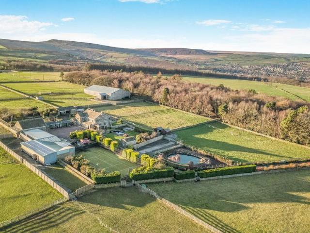 House for sale in Meltham, West Yorkshire
