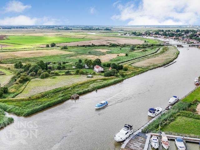 House for sale in Crostwick, Norfolk