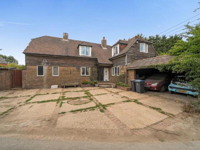 House for sale in Ash, Kent