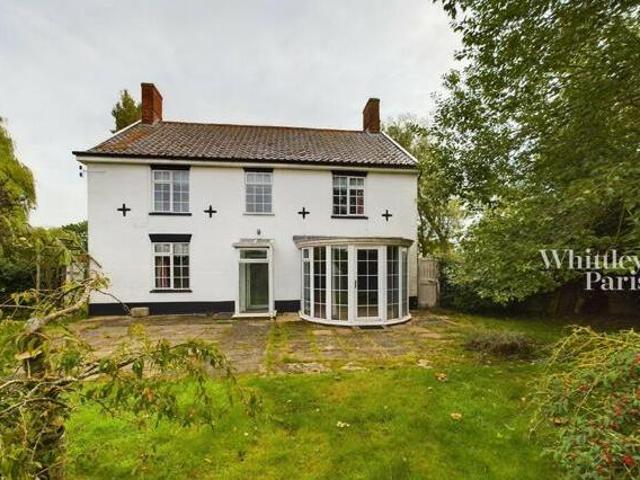House for sale in Lyons, Greater London