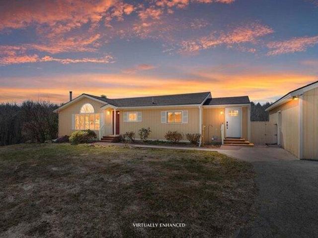 House for sale in Farmingdale, Maine