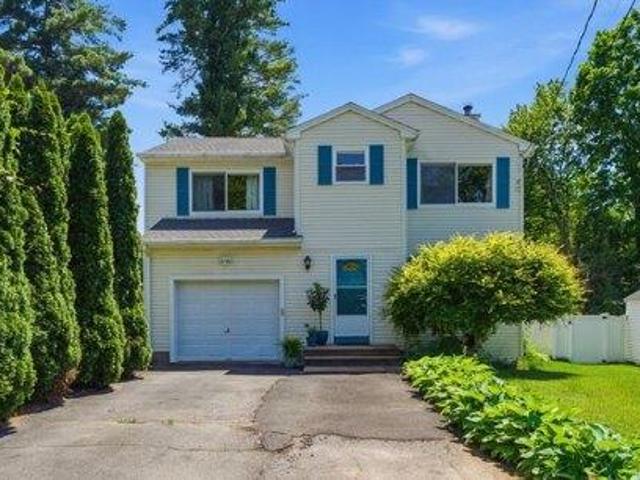 House for sale in Farmington, Connecticut