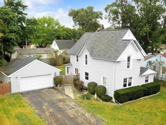 House for sale in Fenton, Michigan