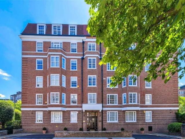 Flat for sale in St. John's Wood, Greater London
