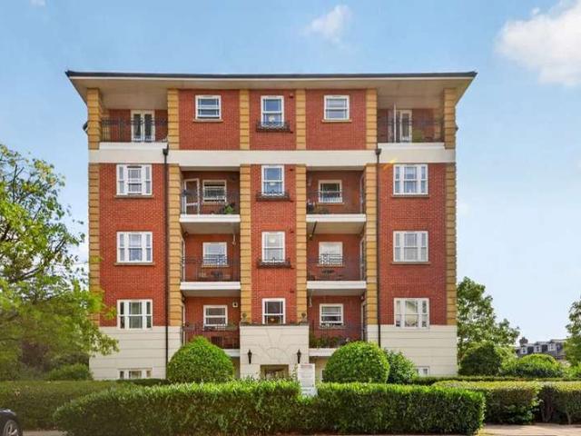 Flat for sale in Greater London