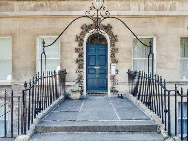 Flat for sale in Bathwick, Bath