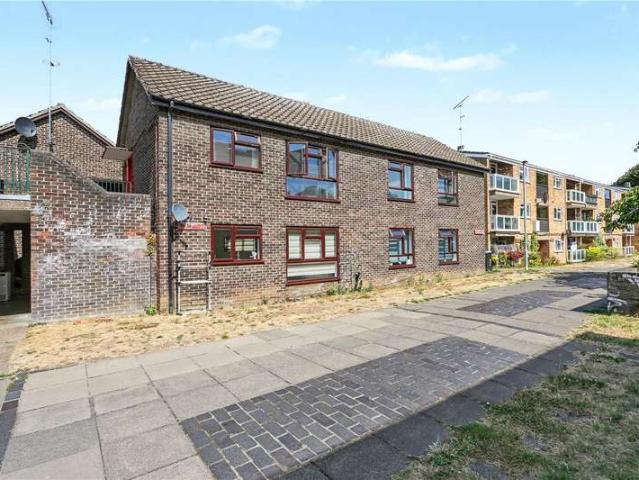 Flat for sale in Heigham Grove, East Bank