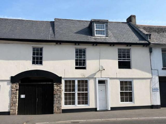 Flat for sale in Highweek, Bridford